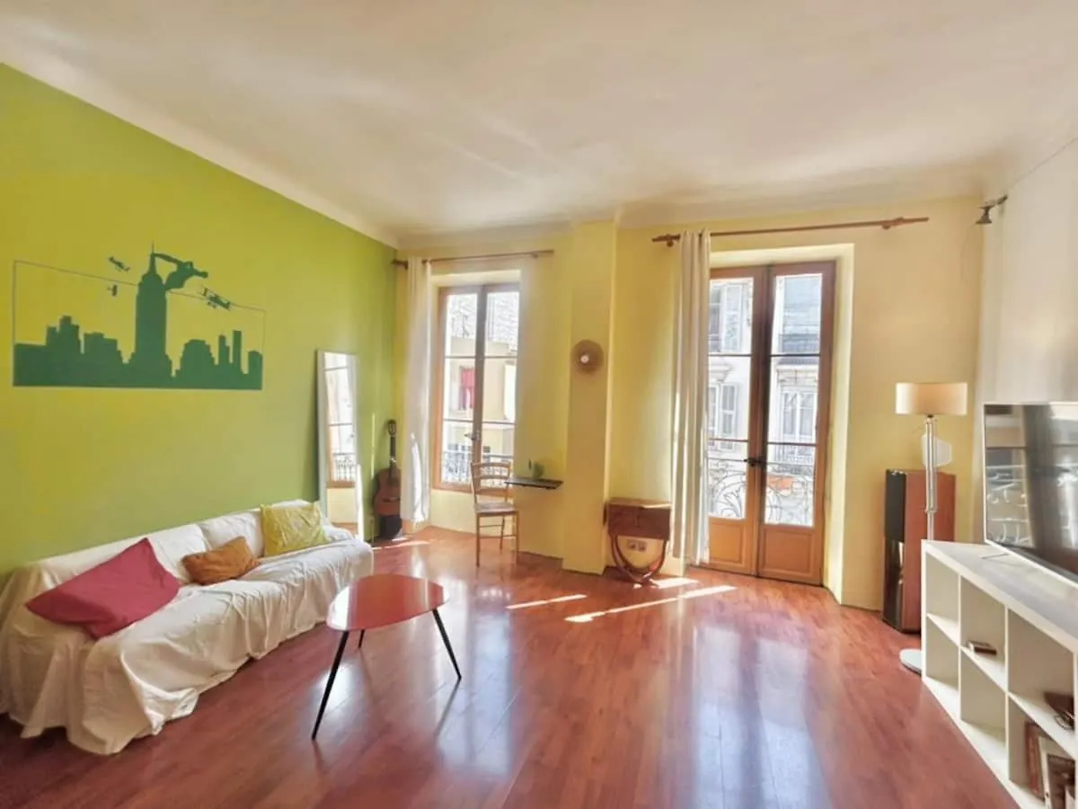 2P Proche Jean Medecin, Centre Ville Nizza Francia